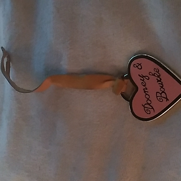 Dooney vintage heart tag - Picture 2 of 3